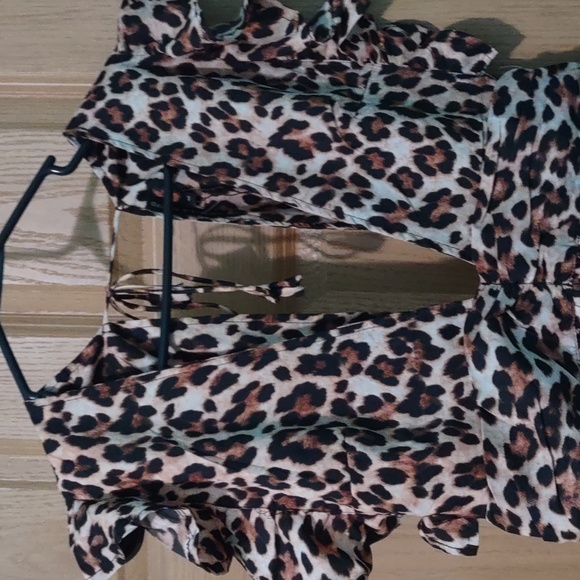 American and beyond sz large stunning cheetah print dress deep v front open - Picture 2 of 4